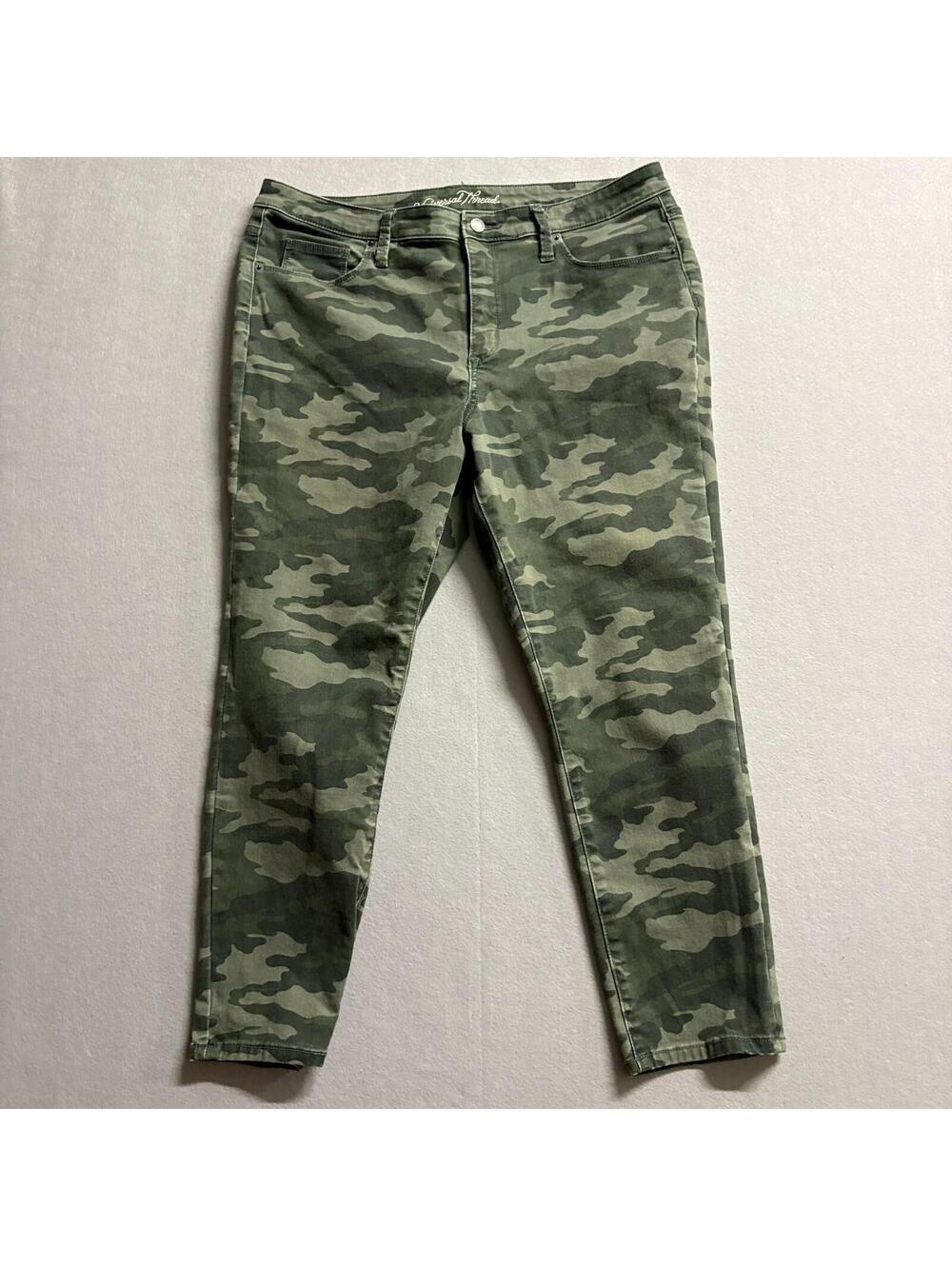 Universal Thread Camo Skinny Jeans Womens 16 Fits Like 36x25 Stretch Y2K